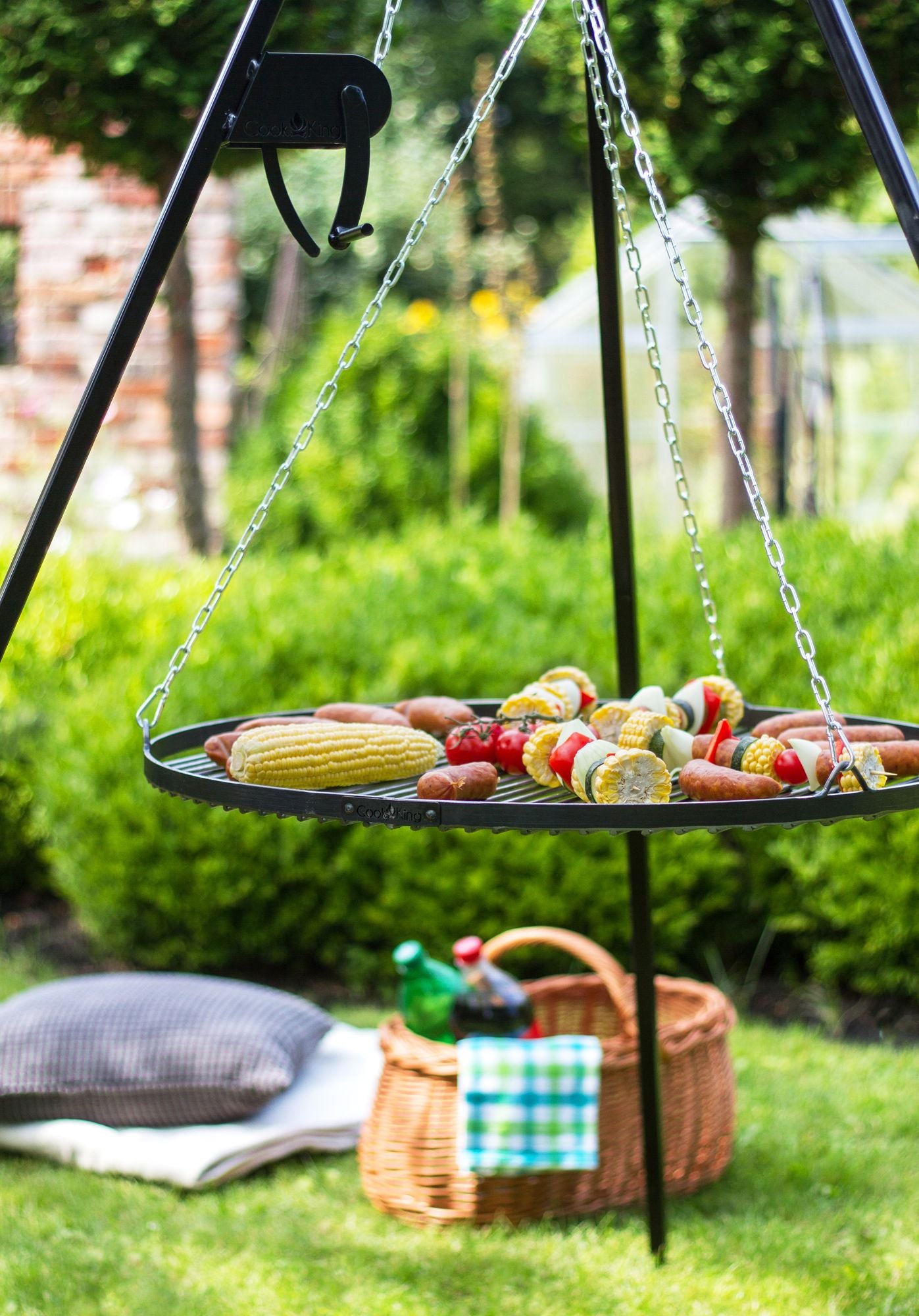Natural Steel Tripod with Grate